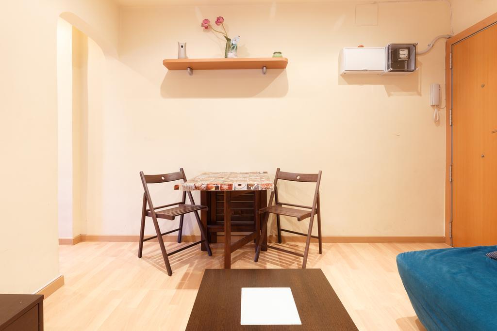 Apartment Bed&Bcn Sant Andreu II Barcelona Buitenkant foto